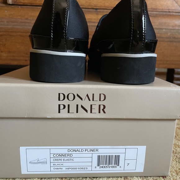 Donald Pliner Connery slip on shoes - Picture 4 of 4